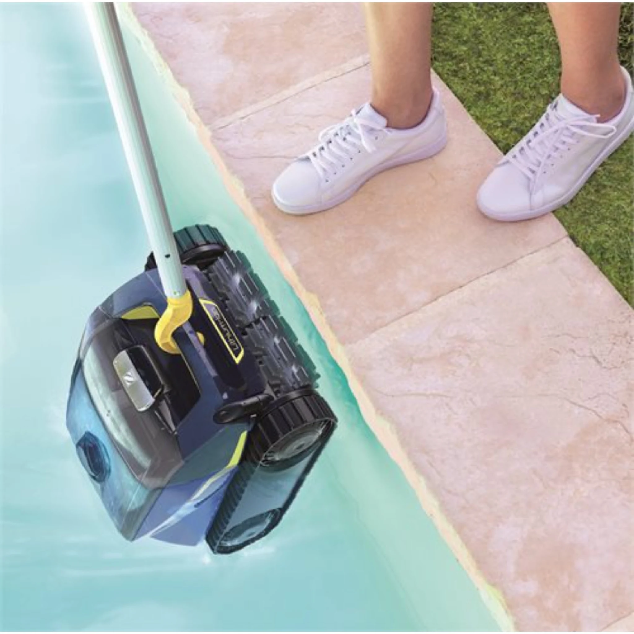 Zodiac FreeRider FR2000 Cordless Robotic Pool Cleaner